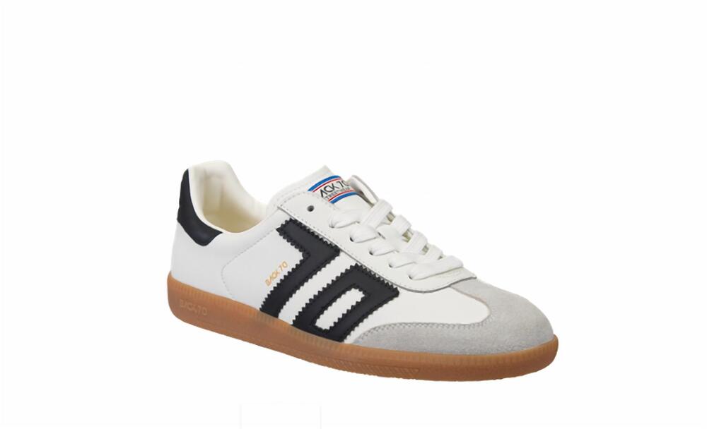NEW BACK 70 women's cloud sneaker in white black